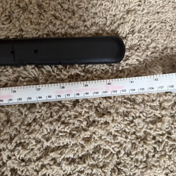 Banana Republic Men's Black leather belt - Picture 4 of 5